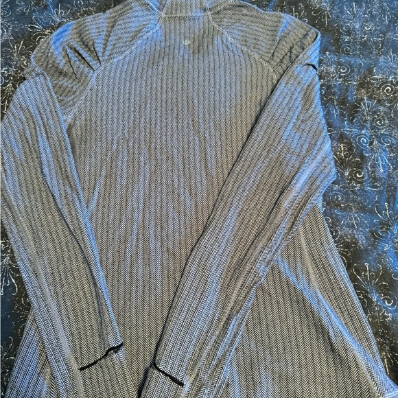 Lululemon worn once - Picture 3 of 4